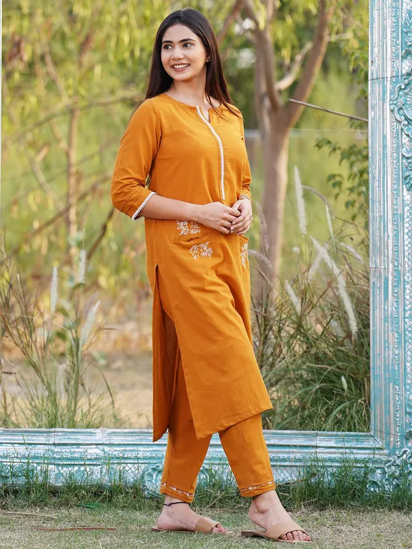 Musturd_Embroidered_Cotton_Kurta_with_Embroidered_Pant_-_Set_of_2_-_XXL