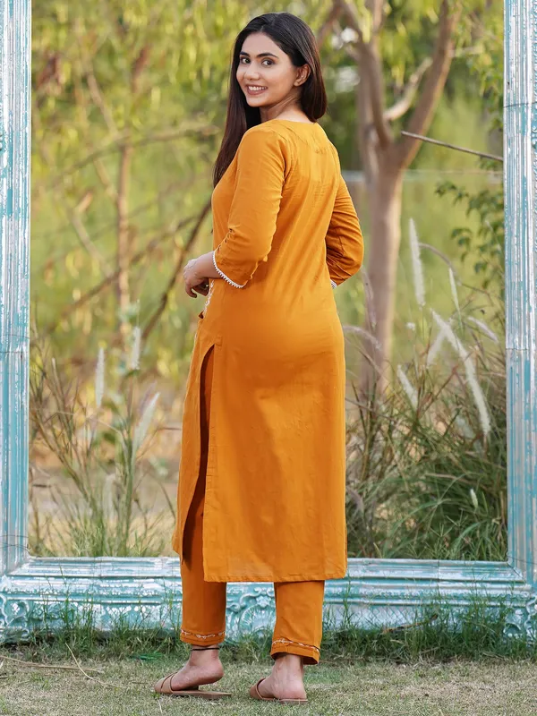 Musturd_Embroidered_Cotton_Kurta_with_Embroidered_Pant_-_Set_of_2_-_XXL