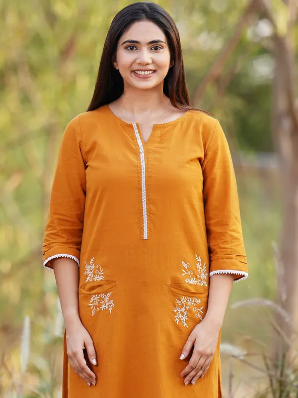 Musturd_Embroidered_Cotton_Kurta_with_Embroidered_Pant_-_Set_of_2_-_XXL