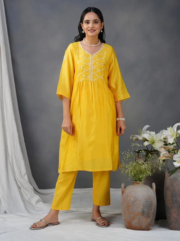 Yellow_Embroidered_Chanderi_Kurta_-_XXL
