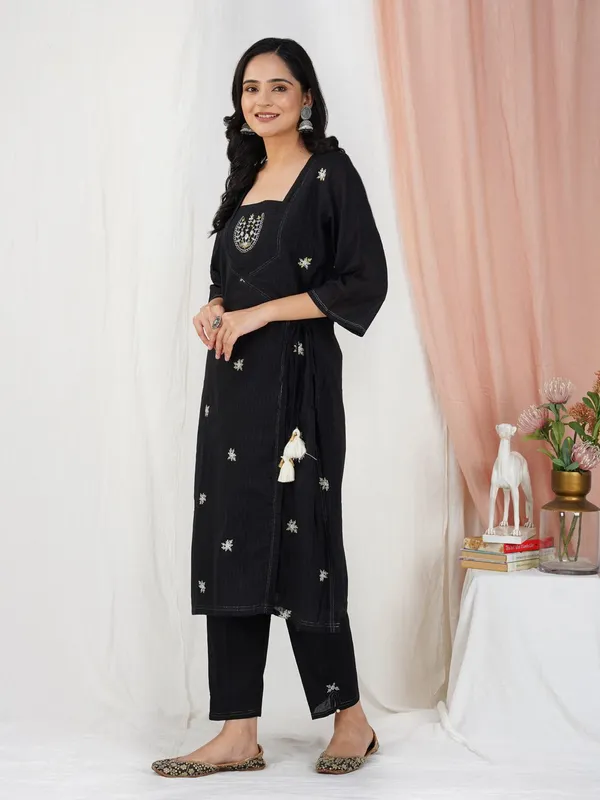 Black_Hand_Embroidered_Cotton_Angrakha_kurta_Paired_With_Matching_Pant_-_XXL