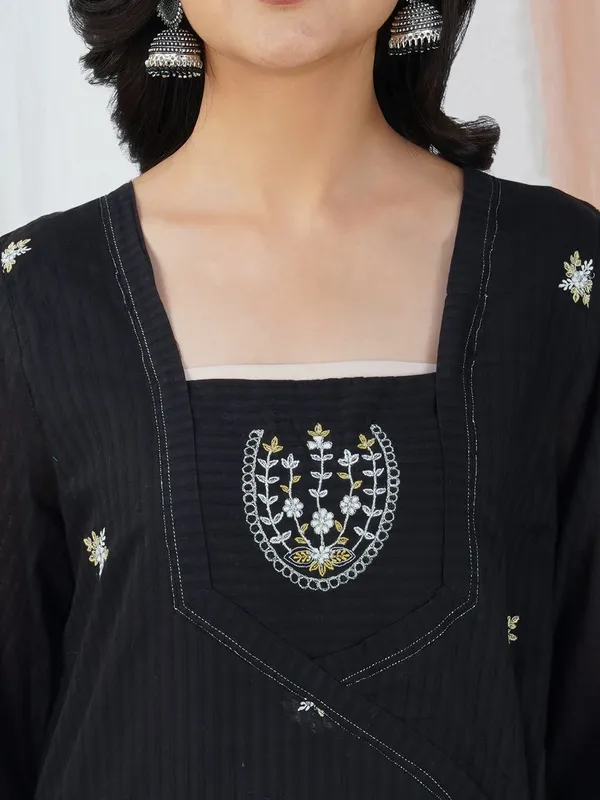 Black_Hand_Embroidered_Cotton_Angrakha_kurta_Paired_With_Matching_Pant_-_XXL