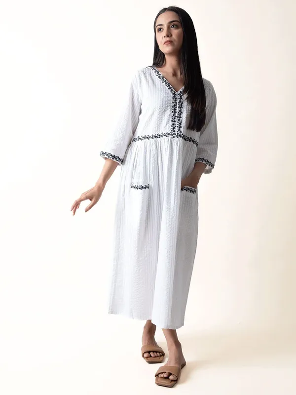 White_Embroidered_Cotton_Dress_-_XXL
