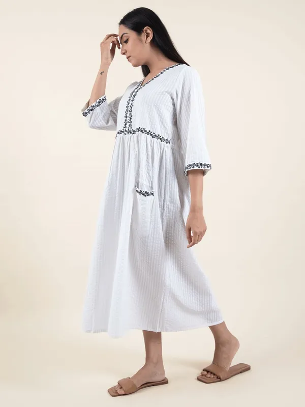 White_Embroidered_Cotton_Dress_-_XXL