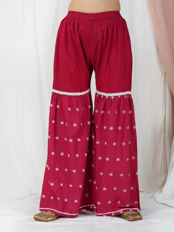 Red_Embroidered_cotton_straight_kurta_paired_with_matching_sharara_-_XXL
