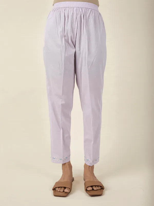 Lilac_Hand_Embroidered_Cotton_Anarkali_Kurta_Paired_With_Matching_Pants_-_XXL
