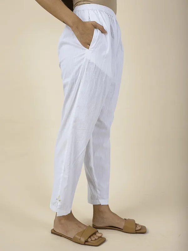 White_Embroidered_Cotton_Kaftan_with_Belt_-_XXL