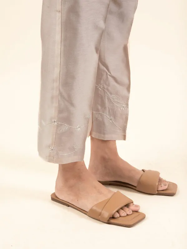 Pink_Embroidered_Chanderi_Kurta_Paired_With_Matching_Pants_-_XXL