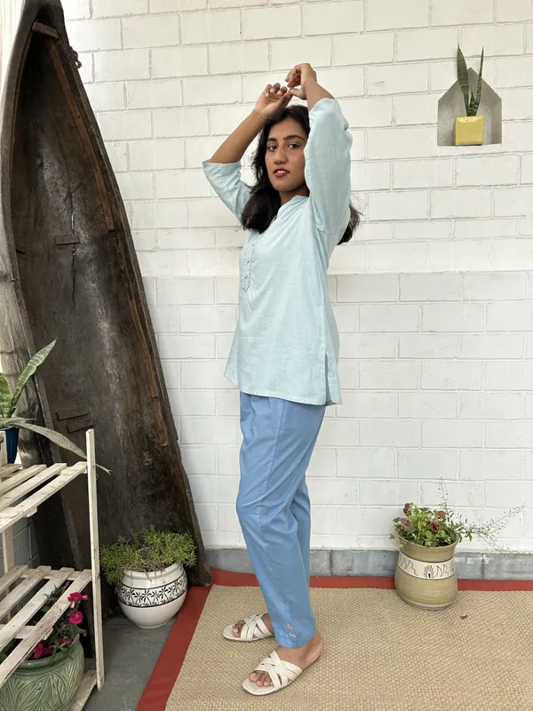Sky_Blue_Kantha_Embroidered_Short_Cotton_Kurta_-_XXL