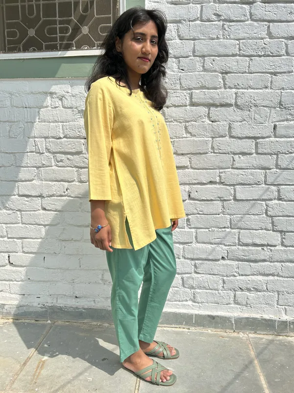 Yellow_Embroidered_Short_Cotton_Kurta_-_XXL