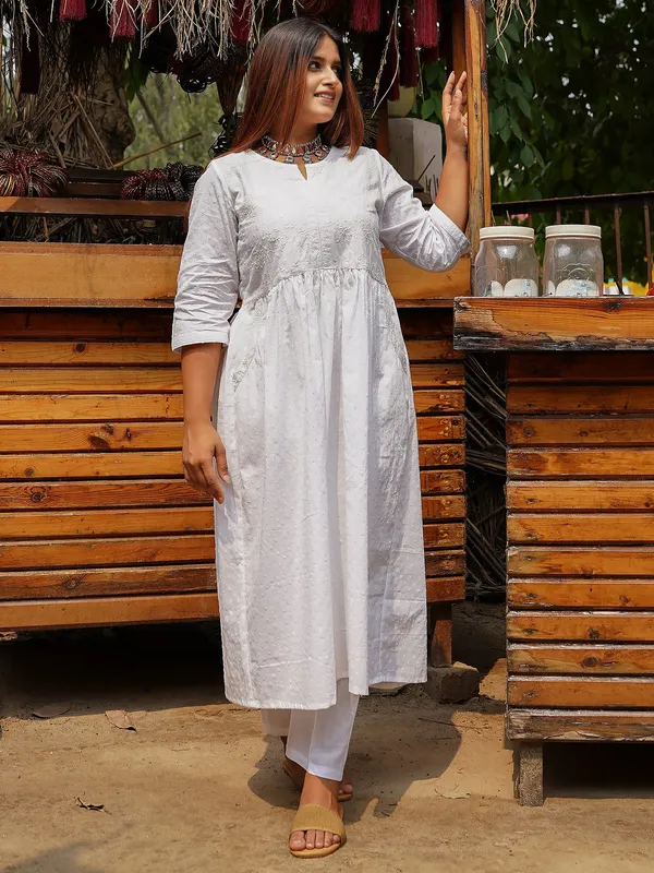White_Embroidered_Cotton_Anarkali_Kurta_with_Cotton_Pant_-_Set_of_2_-_XXL