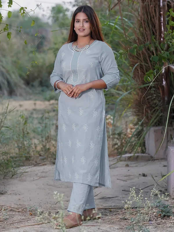 Sky_Blue_Lucknowi_Embroidered_Cotton_Kurta_Paired_With_Matching_Pant_-_XXL