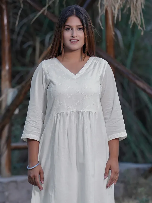 White_Yoke_Embroidered_A-Line_Cotton_Kurta_with_Cotton_Pant_-_Set_of_2_-_XXL