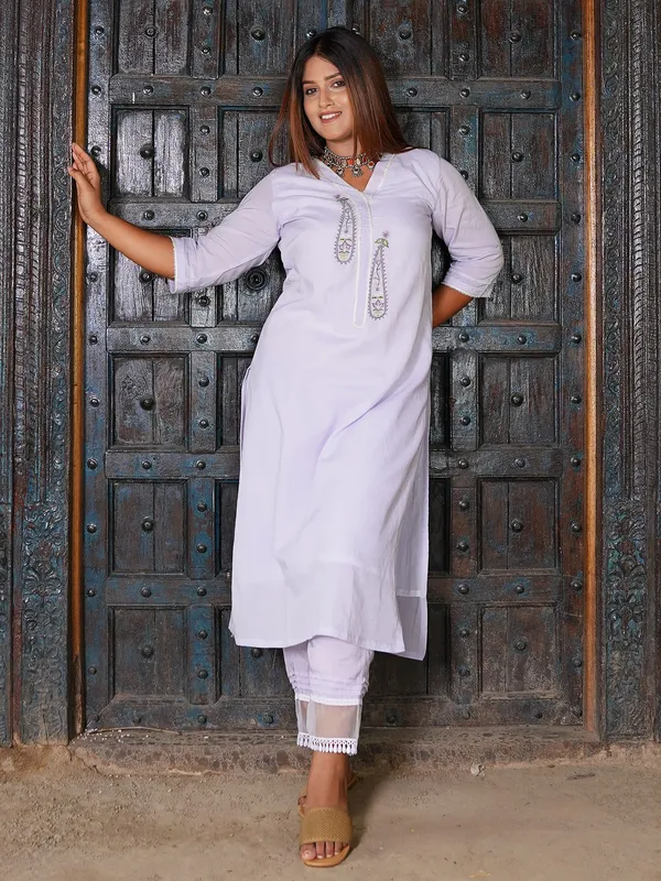 Light_Purple_Embroidered_Cotton_Silk_Kurta_with_Lace_Pant_-_Set_of_2_-_XXL