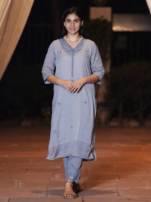 Greyish_Blue_Embroidered_Cotton_Silk_Kurta_with_Lace_Pant_-_Set_of_2_-_XXL