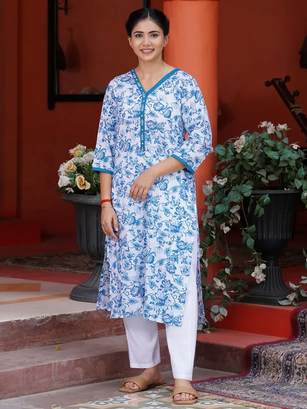 White_Blue_Printed_Cotton_Embroidered_Kurta_with_Cotton_Pant_-_Set_of_2_-_XXL