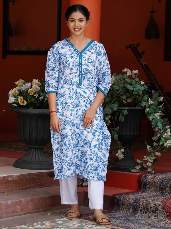 White_Blue_Printed_Cotton_Embroidered_Kurta_with_Cotton_Pant_-_Set_of_2_-_XXL