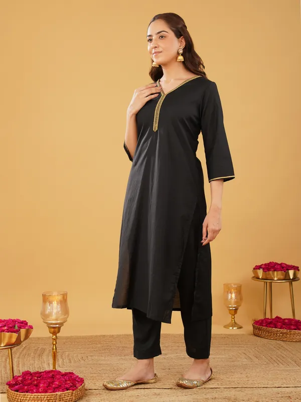 Black_Silk_Blend_Golden_Lace_Kurta_with_Pant(Set_of_2)
