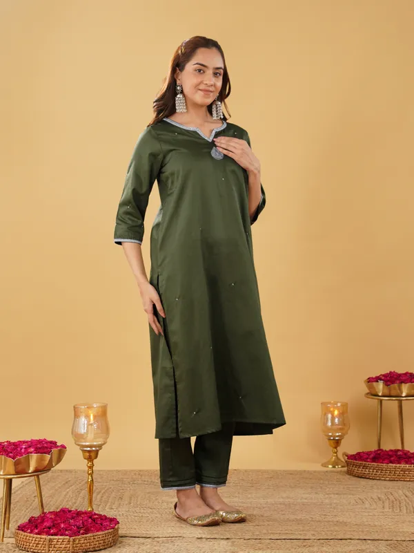 Mehndy_Green_Silver_Embroidered_Kurta_with_Pant_and_Dupatta(Set_of_3)