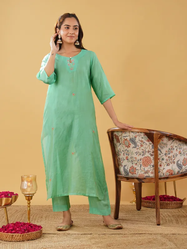Ghiya_Green_Embroidered_Silk_Blend_Kurta_with_Pant(Set_of_2)