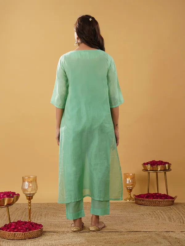 Ghiya_Green_Embroidered_Silk_Blend_Kurta_with_Pant_and_Dupatta(Set_of_3)