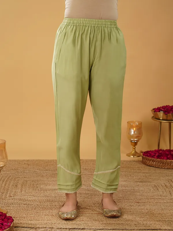 Light_Green_Embroidered_Silk_Blend_Kurta_with_Pant_and_Dupatta(Set_of_3)