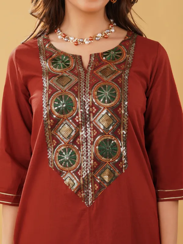 Red_Heavy_Embroidered_Lace_Festive_Kurta_with_Pant_(set_of_2)