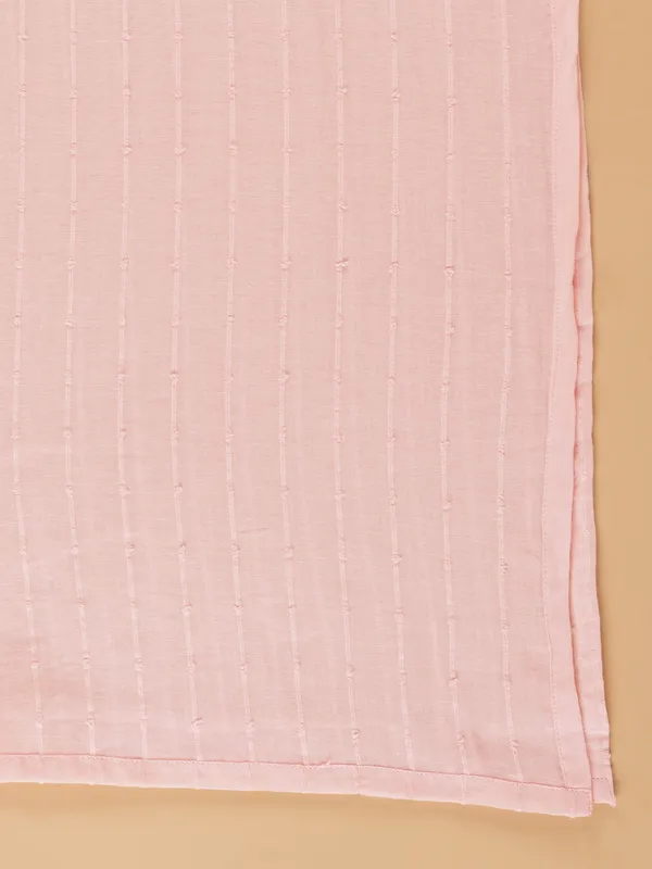 Women_Pink_Scalping_Zari_Kurta_with_Pant_and_Dupatta_(Set_of_3)