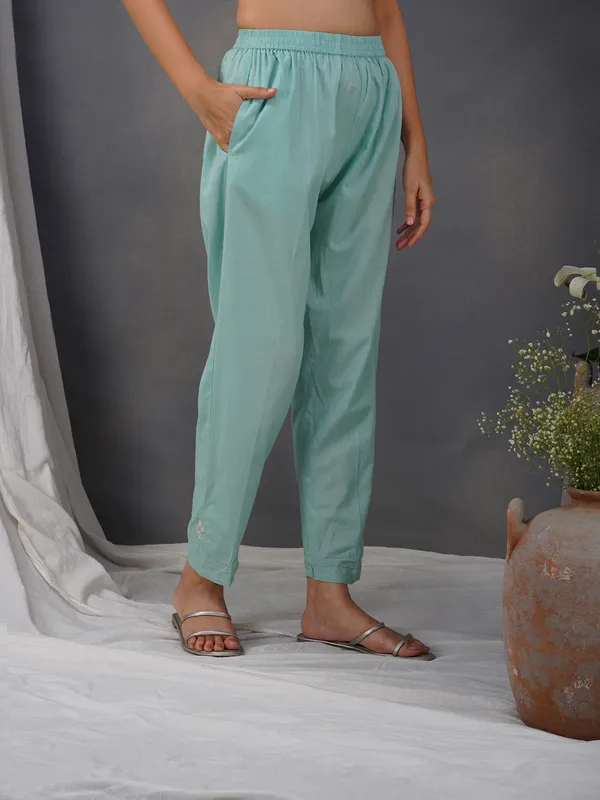 Sea_Green_Embroidered_Chanderi_Kurta_Paired_With_Matching_Pant