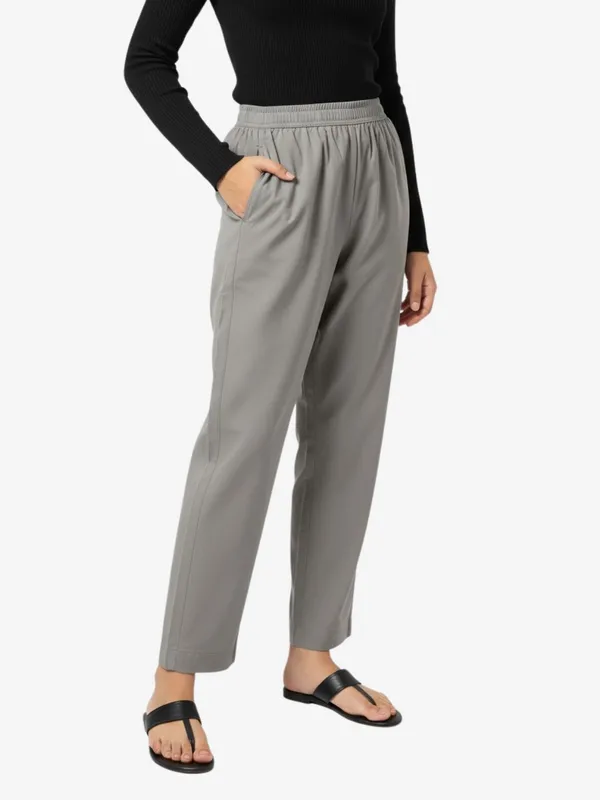 zuri_Women_Relaxed_Straight_Leg_High-Rise_Trousers