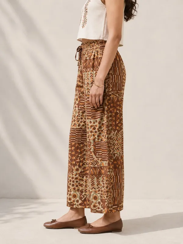 Women_Frilled_High-Rise_Wrinkle_Free_Flared_Trousers