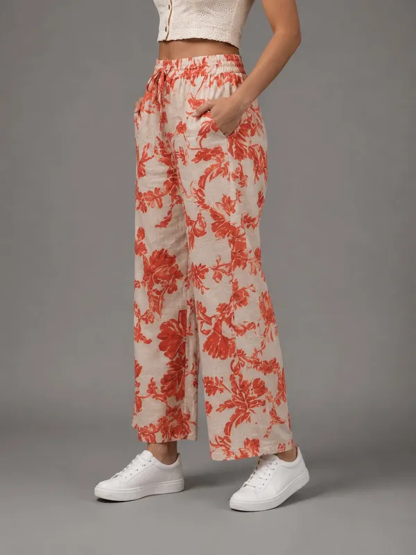 Women_Frilled_High-Rise_Wrinkle_Free_Flared_Trousers