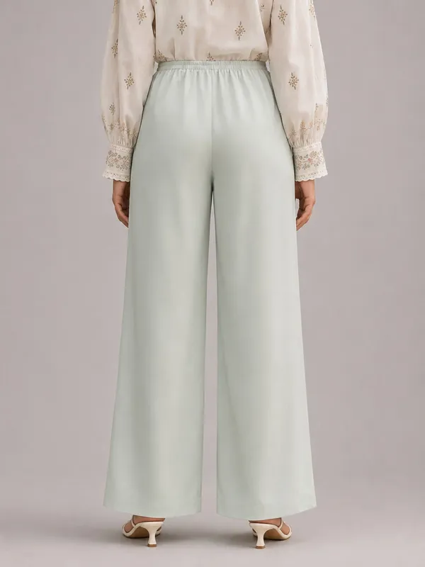 Women_Fluid_High_Rise_Smart_Flare_Trousers
