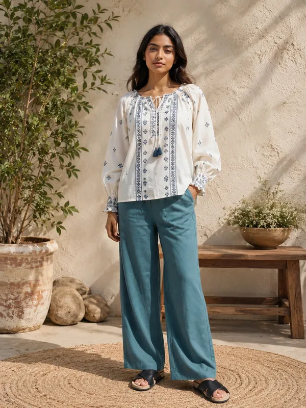 Women_Fluid_High_Rise_Smart_Flare_Trousers