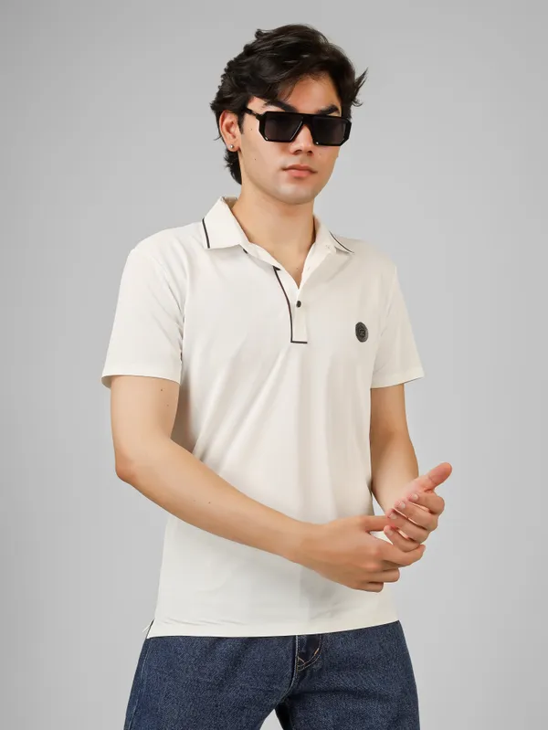 Seamless_White_Nylon_Short_Sleeve_Classic_Fit_Textured_Polo_T-Shirt_For_Men