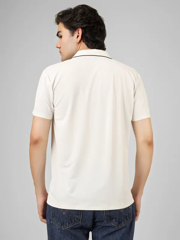 Seamless_White_Nylon_Short_Sleeve_Classic_Fit_Textured_Polo_T-Shirt_For_Men