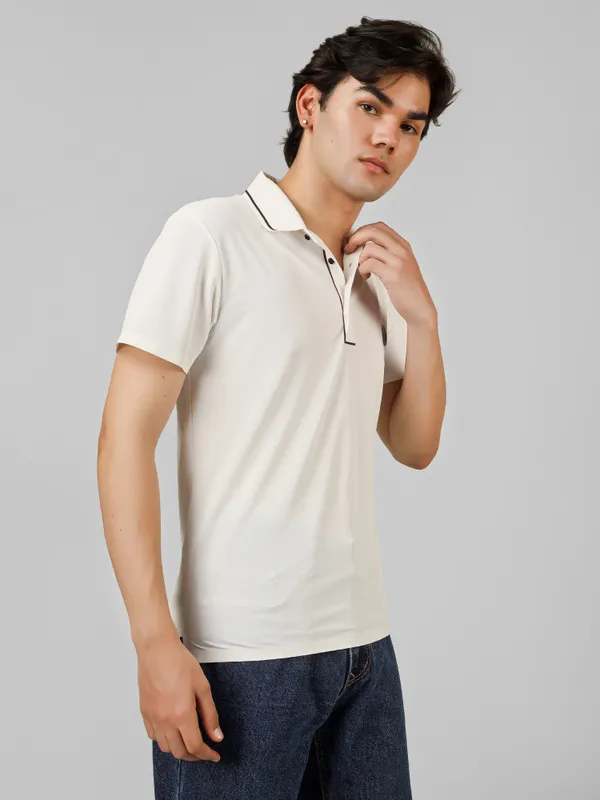 Seamless_White_Nylon_Short_Sleeve_Classic_Fit_Textured_Polo_T-Shirt_For_Men