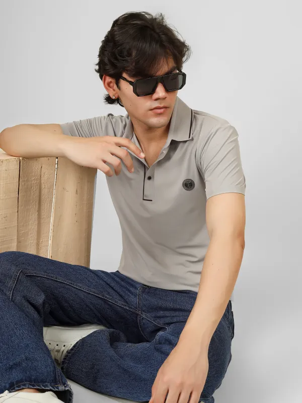 Seamless_Light_Grey_Nylon_Short_Sleeve_Classic_Fit_Textured_Polo_T-Shirt_For_Men