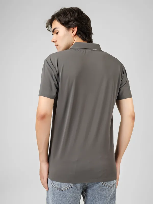 Dark_Grey_stichless_nylon_Sleeve_Classic_Fit_Textured_Polo_T-Shirt_For_Men