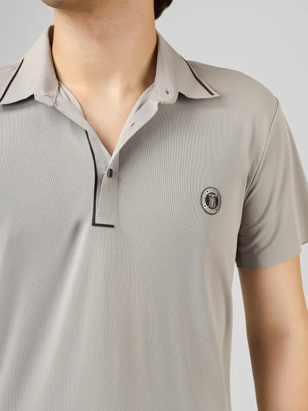 Seamless_Light_Grey_Nylon_Short_Sleeve_Classic_Fit_Textured_Polo_T-Shirt_For_Men