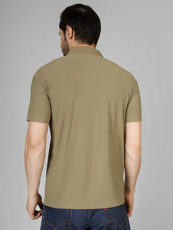 Dusty_Olive_Nylon_Textured_Spread_Collar_T_Shirt_For_Men