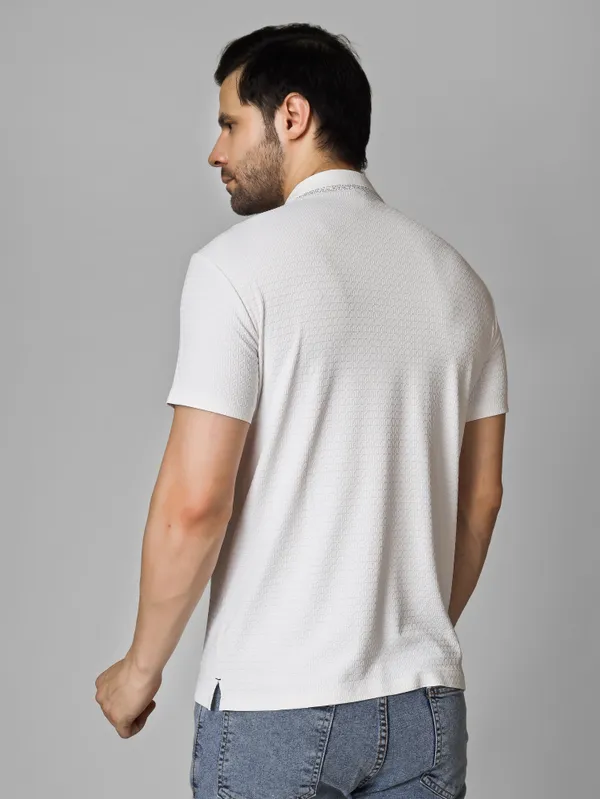Seamless_White_Cotton_Modern_Fit_Black_Self-Design_Polo_T_Shirt_For_Men