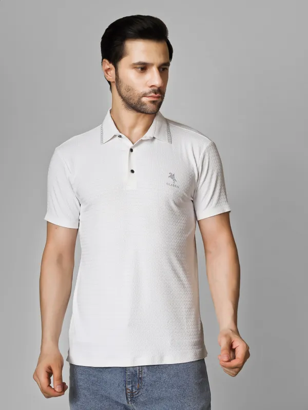 Seamless_White_Cotton_Modern_Fit_Black_Self-Design_Polo_T_Shirt_For_Men