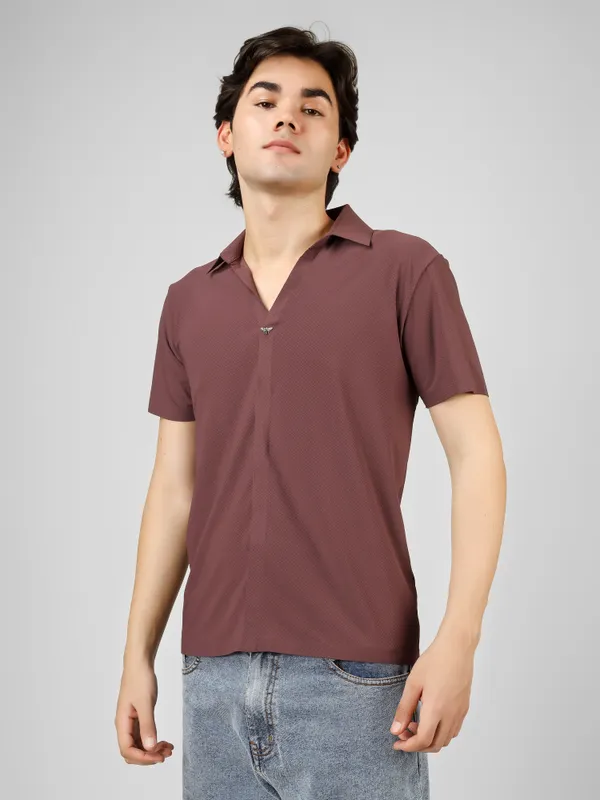 Maroon_Nylon_V-Neck_Seamless_T-Shirt__For_Men