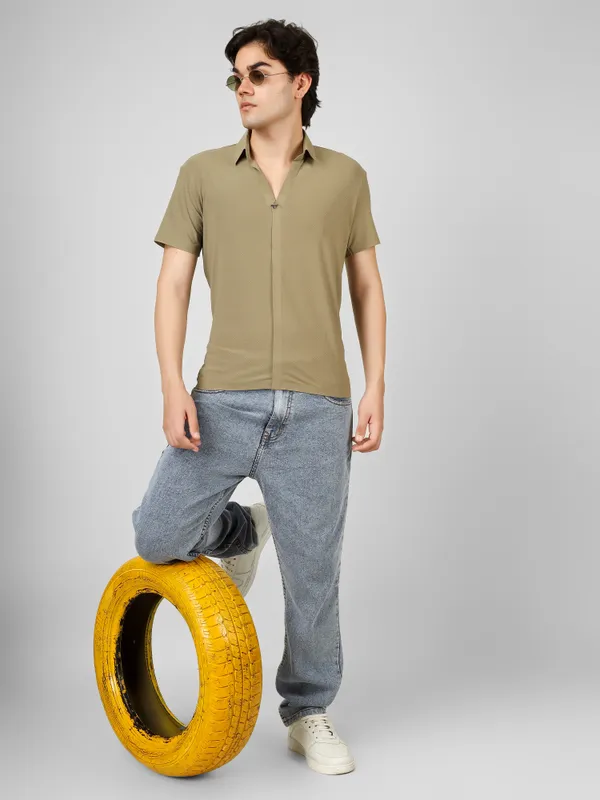 Dusty_Olive_Nylon_Textured_V-Neck_Seamless_T-Shirt__For_Men