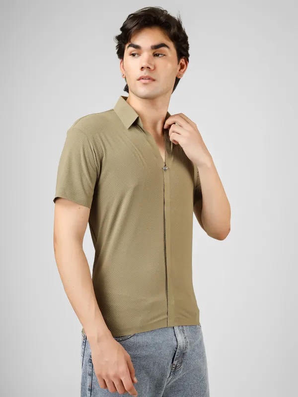 Dusty_Olive_Nylon_Textured_V-Neck_Seamless_T-Shirt__For_Men