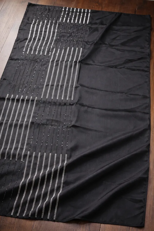 Black_Lumina_Hijab_Stone_Bamboo_Satin(180_Cm_X_70_Cm)