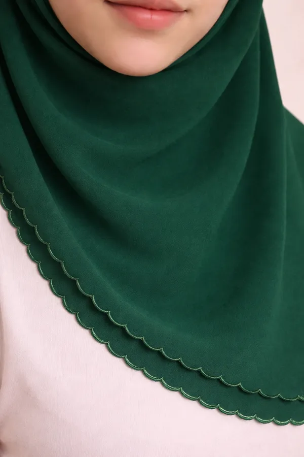 Emerald_Embroidered_Grace_Hijab