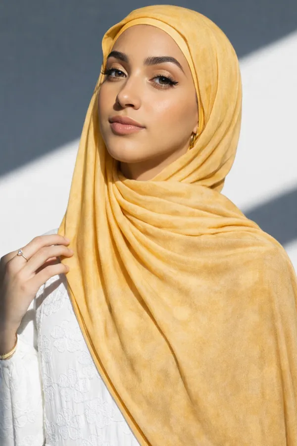 Goldenhaze_Velvet_Satin_Premium_Hijab