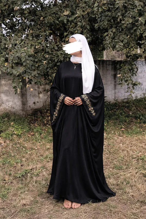 Midnight_Bloom_Abaya
